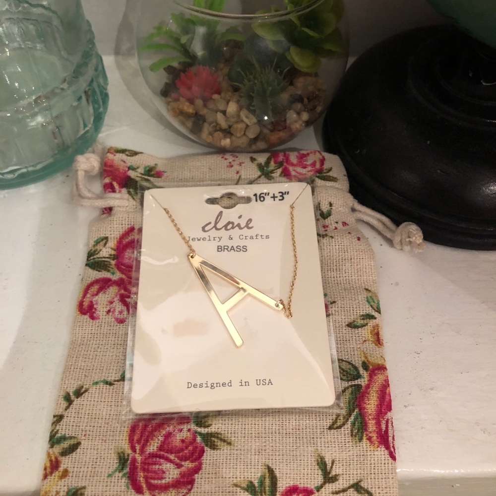 Host Pick🌻Large initial necklace 🌟 letter M - Picture 4 of 5